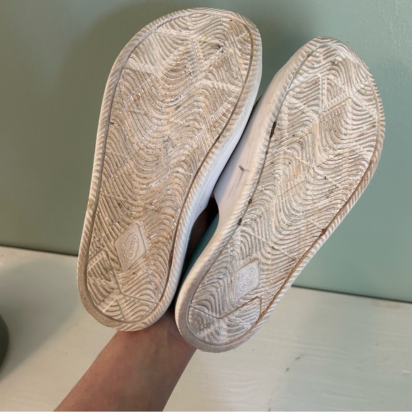 Kids Chaco Slides - Picture 4 of 4